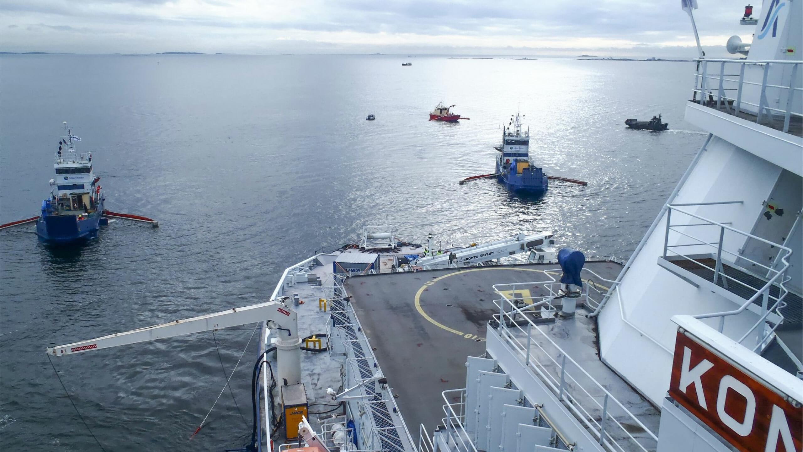 Lamor Oil spill response boats Large 2560x1440