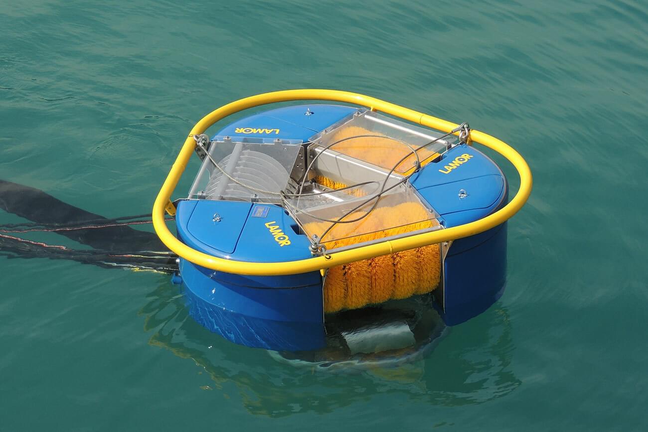 Weir skimmer